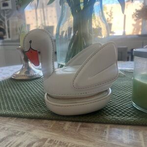 EUC Kate spade swan coin purse flawless